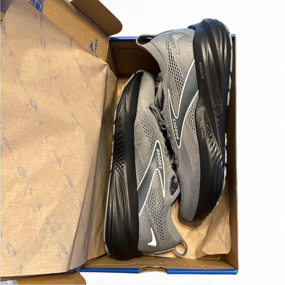 Brooks Gray and Black Glycerin 22 Shoes with Cushioned Midsole